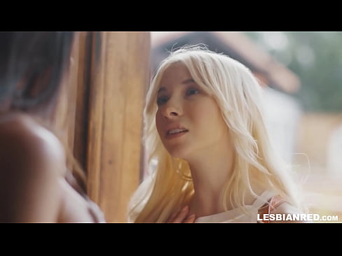 ❤️ D'Meedche kënnt e puer Méint méi spéit heem a schléisst op d'Stiefmamm hir Muschi iessen Sluts op lb.pornpics-de.ru ☑